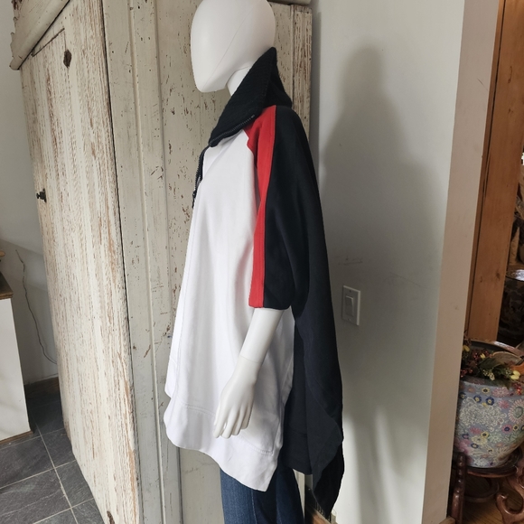 NWOT Burberry Madyrose Sweatshirt Style Sports Poncho - Picture 8 of 16